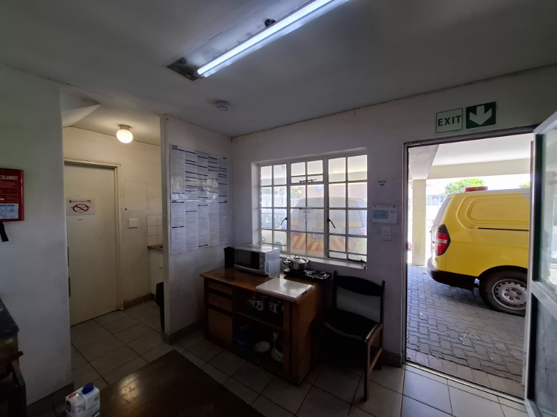 To Let commercial Property for Rent in Montague Gardens Western Cape